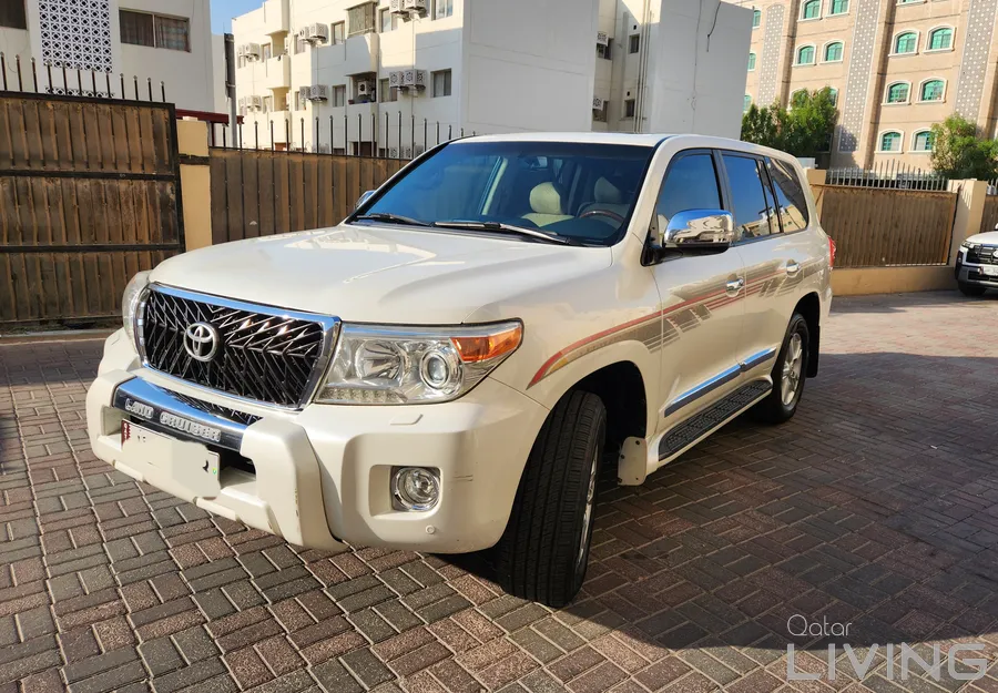 Toyota Land Cruiser GXR 2013 — QatarLiving