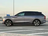Hongqi E-HS9 2023