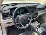 Hongqi HS5 2021 V4