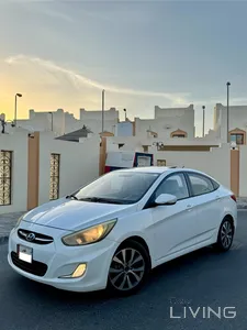 Hyundai Accent  2015