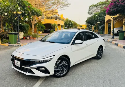 Hyundai Elantra  2025