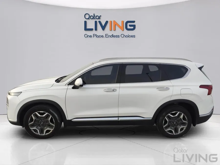 Hyundai Santa Fe 3.5 Comfort 2023 low mileage