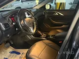 Infiniti Q30