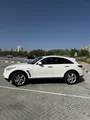 Infiniti QX70S