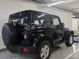 Jeep wrangler sahara 2013
