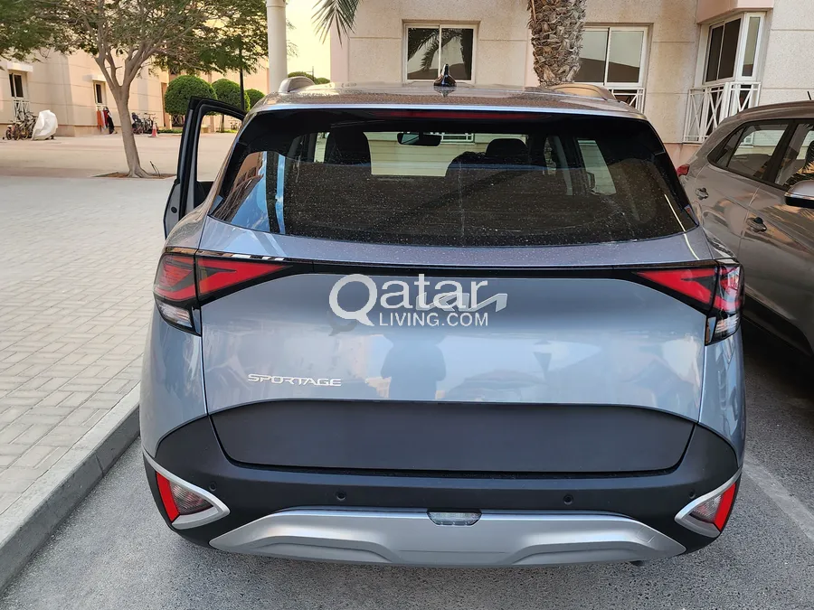 KIA Sportage 2023 LX (2.0 L)