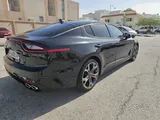 Kia stinger GT 2018 its v6 3.3 twin turbo