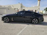 Kia stinger GT 2018 its v6 3.3 twin turbo