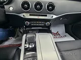 Kia stinger 2018 its v6  3.3 l twin turbo
