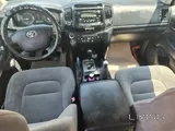 لاند كروزر 2011