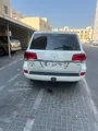 لاند كروزر جي إكس أر 2017V8 بقليل من الأميال