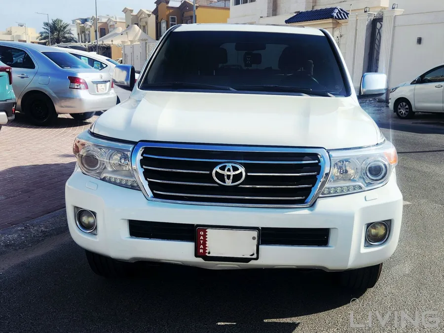 Land cruiser GXR V8