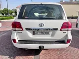 Land Cruiser V8