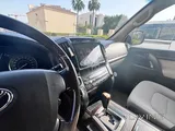 Land Cruiser V8