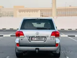 Land Cruiser VXR V8 20213