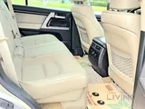 LAND CRUISER VXR V8 5.7 TOP EDITION IN VERY LOW MILEAGE