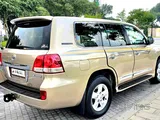 LAND CRUISER VXR V8 5.7 TOP EDITION IN VERY LOW MILEAGE