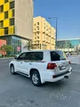 Land Cruisers GXR 2012 V8