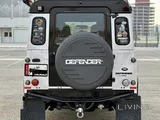Land Rover Defender 90
