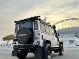 Land Rover Defender 90