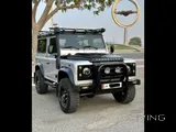 Land Rover Defender 90