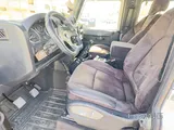 Land Rover Defender 90