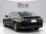 Lexus ES-300h 2023