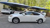 Lexus ES 350 2016 - V6 - Lady Driven - Only 80,000 KM - Excellent Condition
