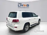 Lexus LX 570 2010 V8