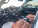 Lexus LX-570 2011
