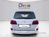 Lexus LX-570 2011