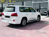 Lexus LX 570 2011