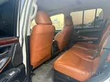 Lexus LX 570 2011 