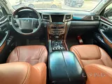 Lexus LX 570 2011 