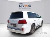 Lexus LX-570 2011 V8