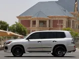 Lexus LX-570 2012