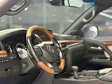 Lexus LX-570 2017 V8