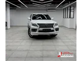 Lexus LX-570 S 2015 V8