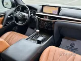 Lexus LX-570 S Black Edition 2021
