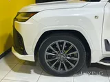 Lexus LX-600 2024