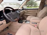 Lexus LX570
