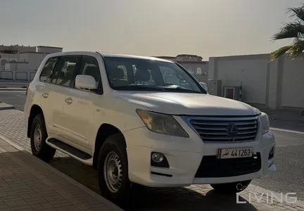 Lexus LX 570 2011
