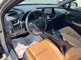 Lexus UX 300h 2025