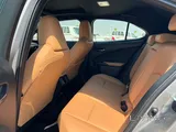 Lexus UX 300h 2025
