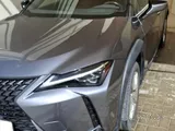 Lexus UX200