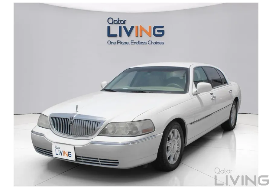 Lincoln Town Car 2011