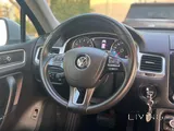 Expat Leaving VW Touareg 2014 (Well maintained)
