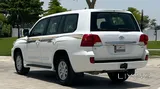 Low km Land Cruiser