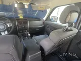 Low milage jeep cherokee 2012