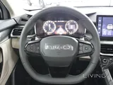 Lynk & co 06